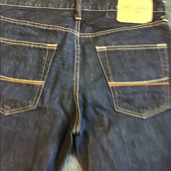 A&F young men’s new no tag bootcut jeans - Picture 2 of 4